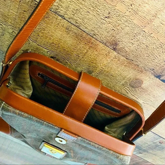 Flavi Vismano Vintage Italian Leather Crossbody - Picture 10 of 10